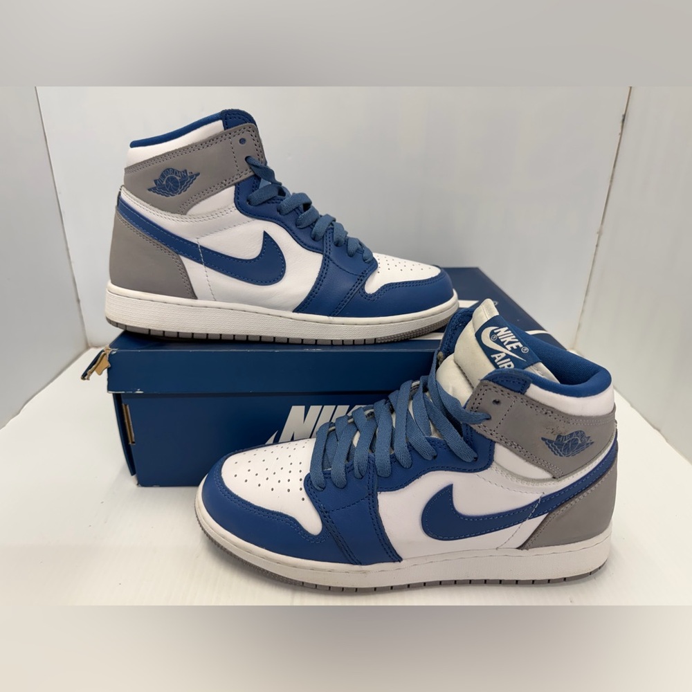 Jordan 1 Retro High OG True Blue (GS) Kids Sneaker Size 7Y FD1437-410
